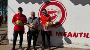 liga-béccar-varela-David-Pirchio-entrega-pelotas-apertura-infanto-juvenil