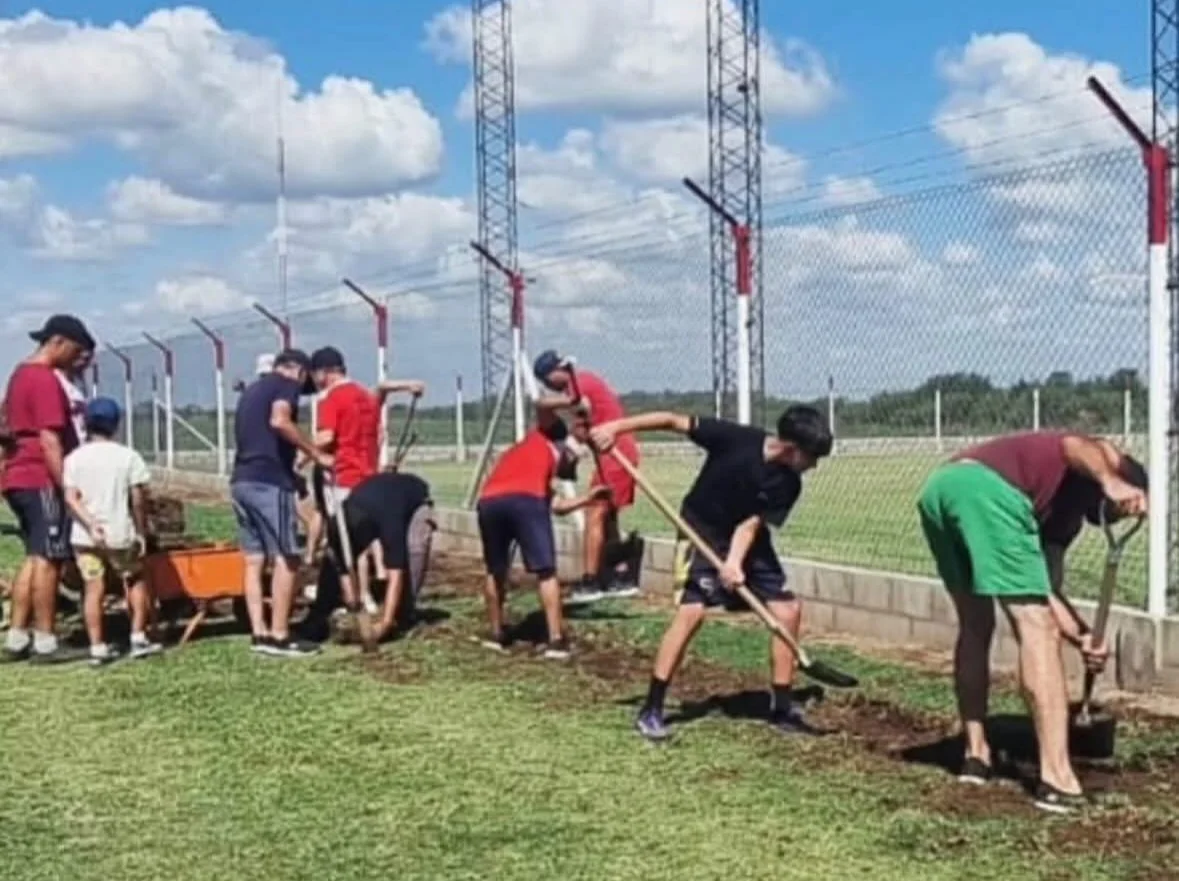 trabajos-conjuntos-para-nuevas-luminarias-de-sportivo-rural
