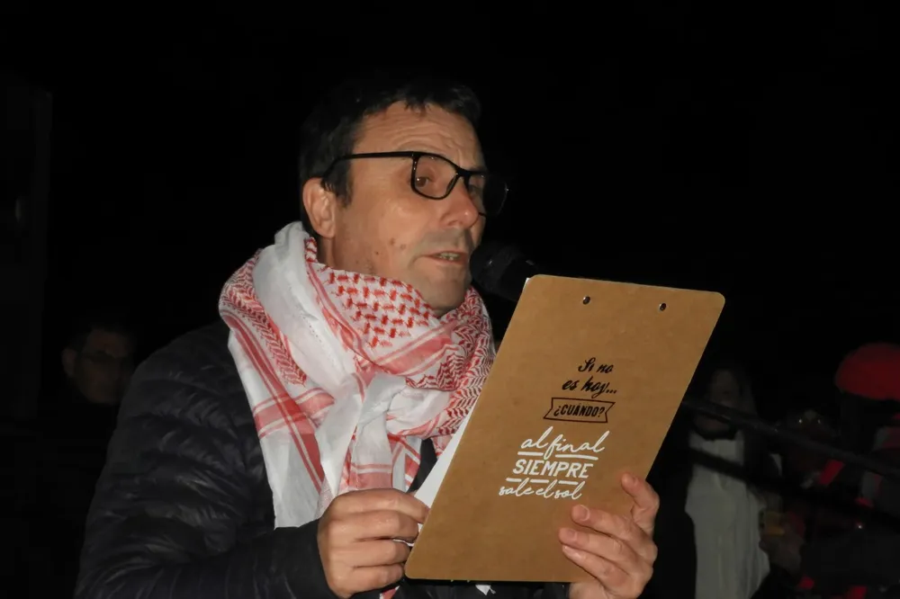 marcelo-gagliesi-habla-en-inauguracion-luminarias-sportivo rural