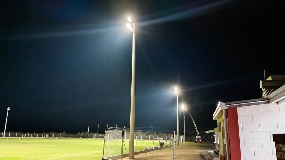 nuevo-sistema-de-iluminacion-en-la-cancha-de-sportivo-rural