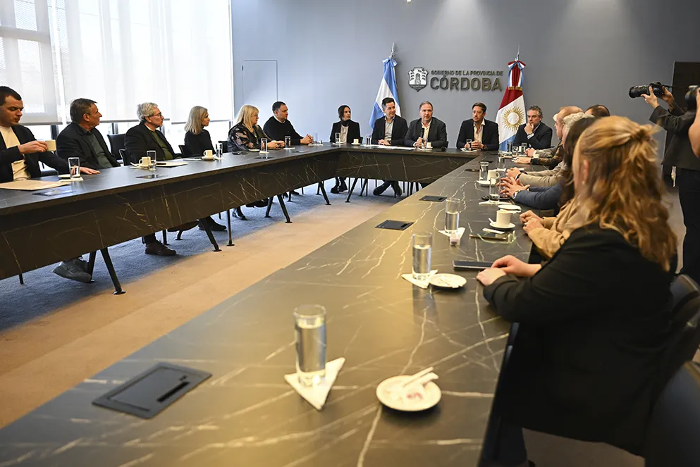 Entrega-fondos-a-municipios-para-obras-educativas_9426