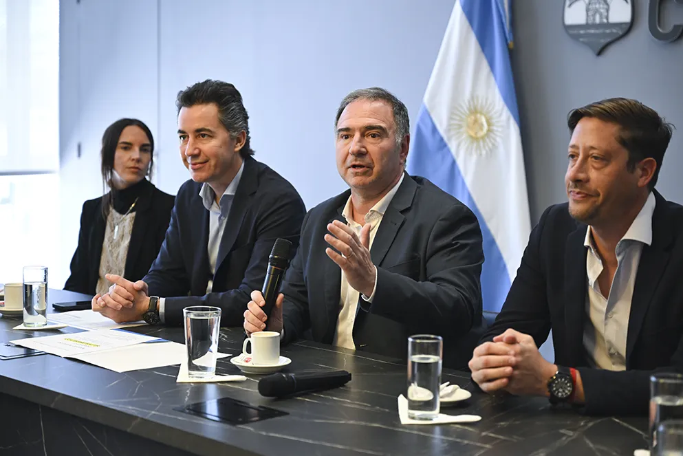 Entrega-fondos-a-municipios-para-obras-educativas_9465