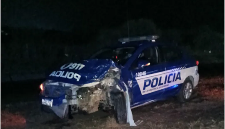 un-patrullero-y-un-fuerte-choque-con-una-moto-en-una-ruta-de-cordoba-QT27JWVEENGGBNAVLE53JEFLO4