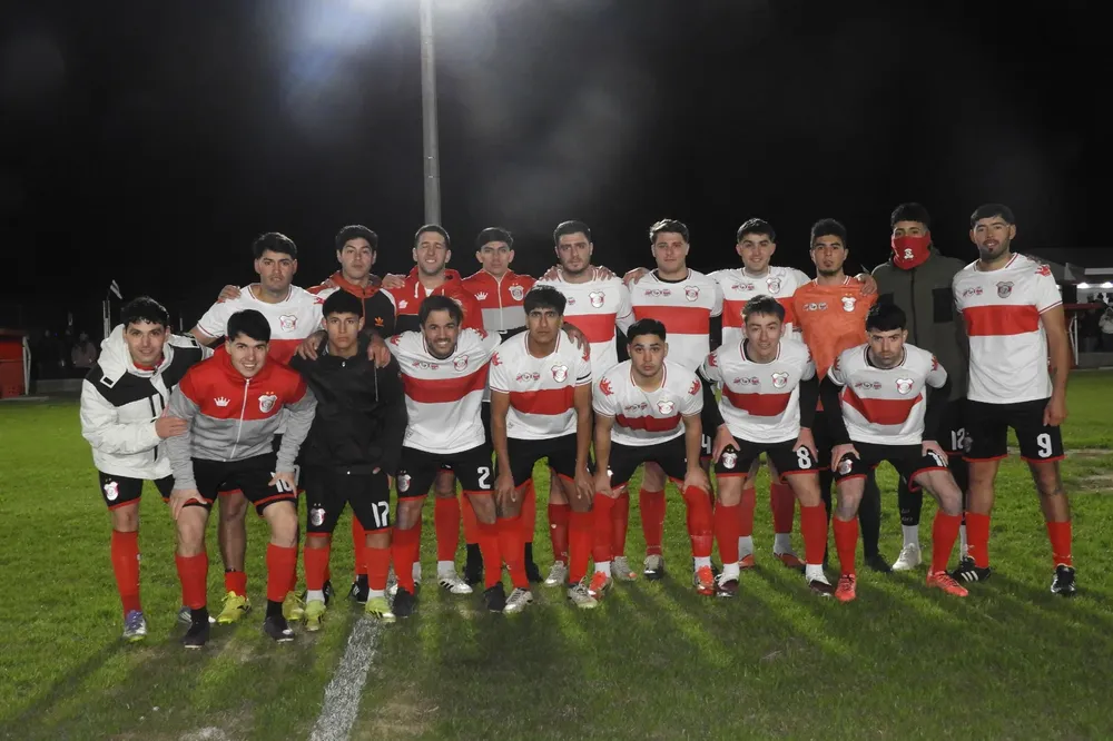 equipo-de-sportivo-rural-partido-amistoso-inauguracion-luminarias